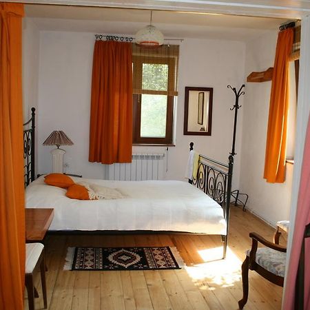 Guest House Kamenik Ягодина Номер фото
