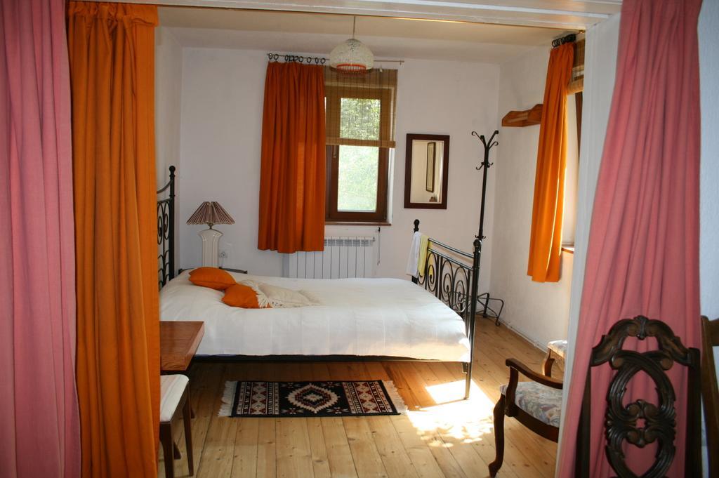 Guest House Kamenik Ягодина Номер фото